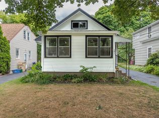 181 Lake Breeze Rd, Rochester, NY 14616