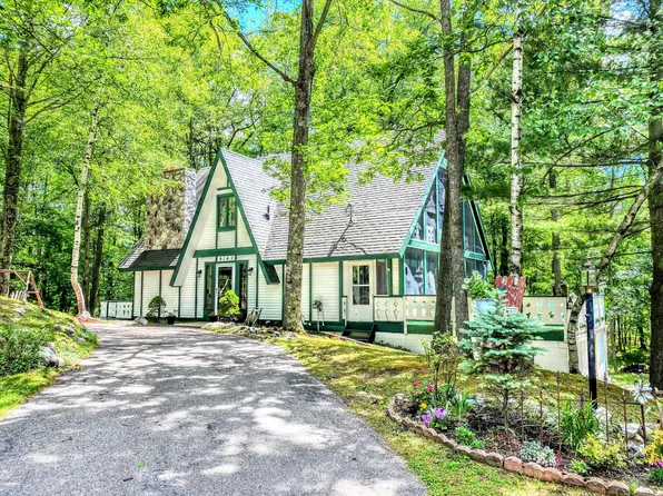 9141 Golf Port Dr, Stanwood, MI 49346
