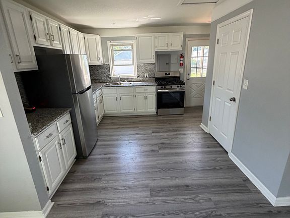 2nd image of 5924 Katherine St
