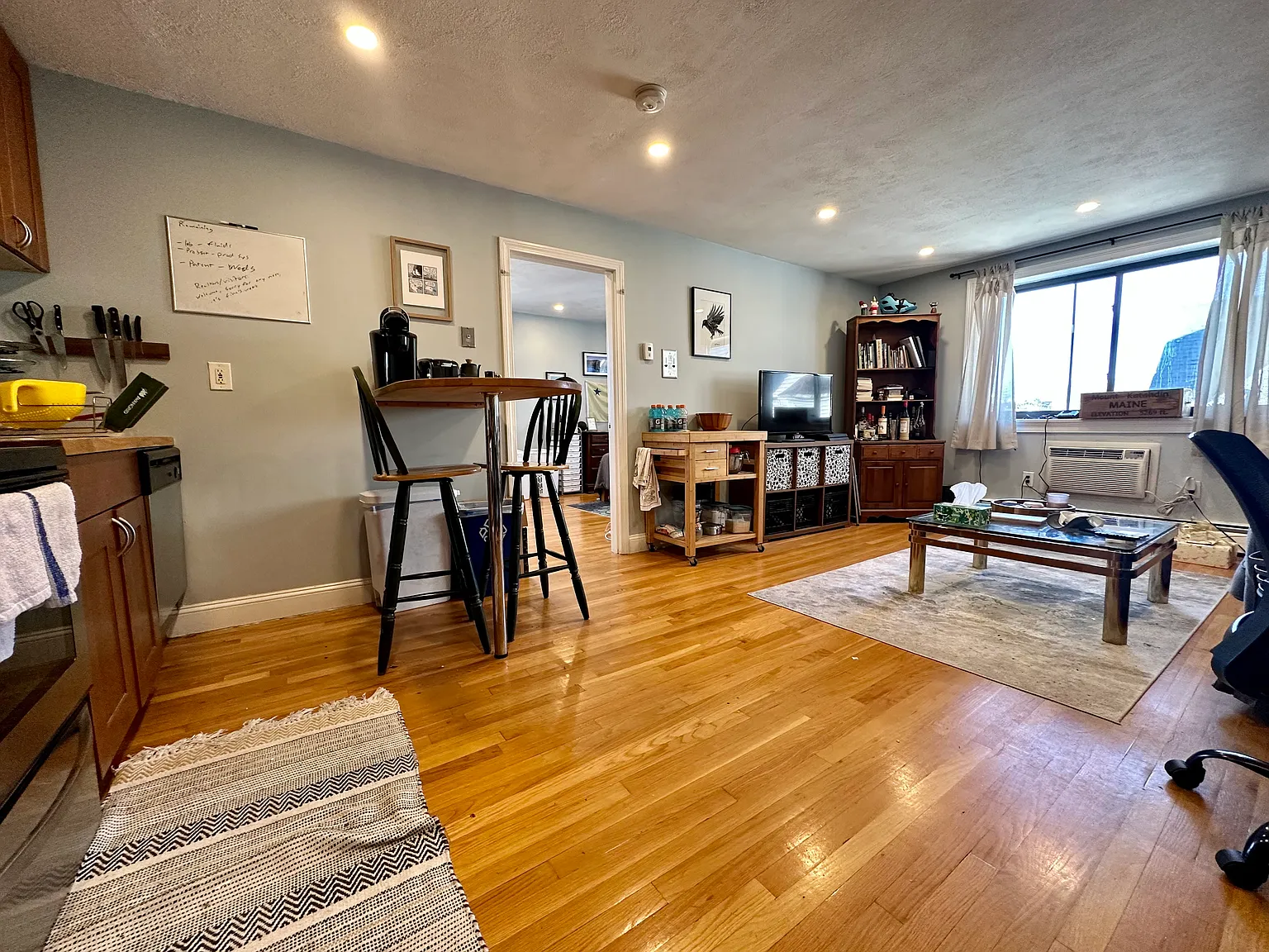 1 bed, 550 sqft, $2,500 — Photo 2