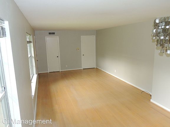 5th image of 4637 Rockaway Dr