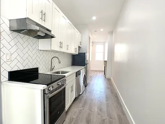 Rented by Compass | media 7