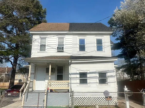 223 S 3rd St, Millville, NJ 08332