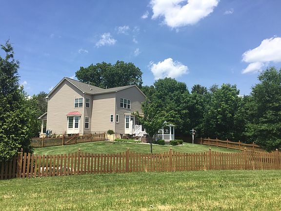 2nd image of 8901 Kingbird Ct