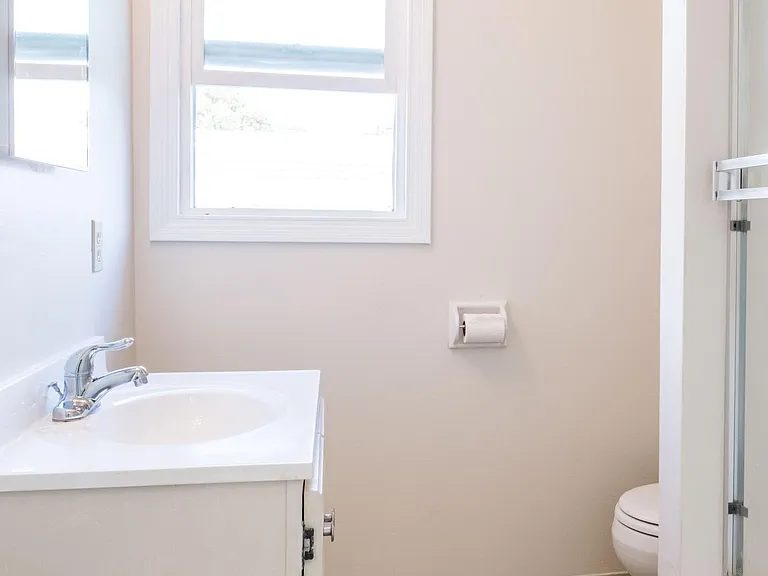 6258 Cypress Ave — Photo 10