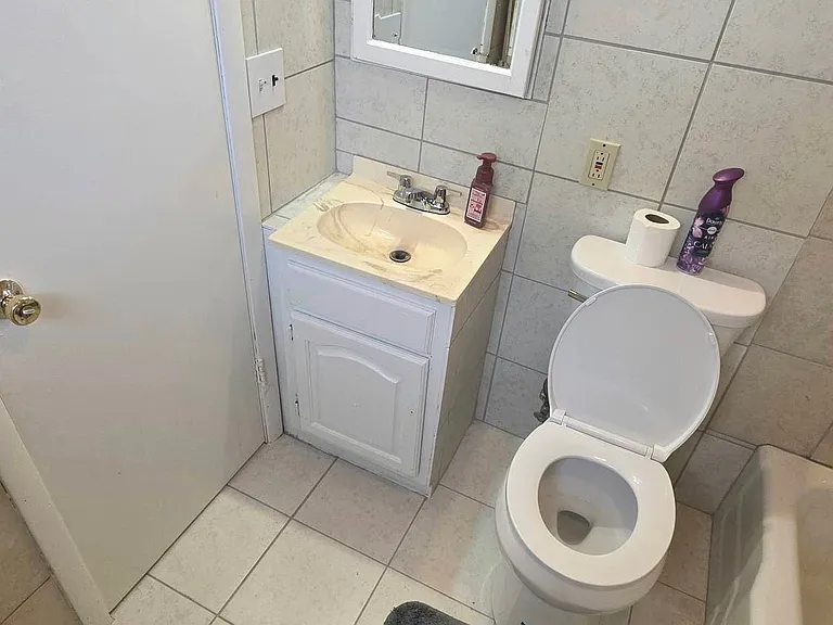 118 Rother Ave #2 — Photo 14