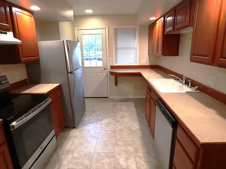 208 Manchester Dr #208 — Photo 10