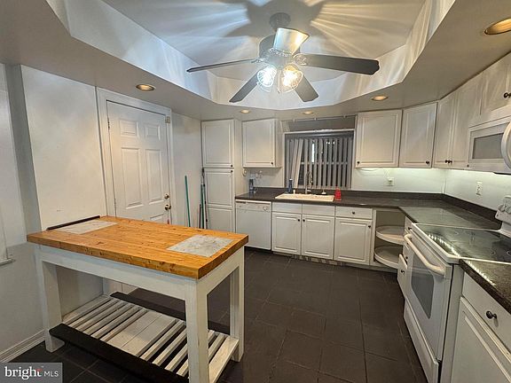 5th image of 6451 Woodcrest Ave