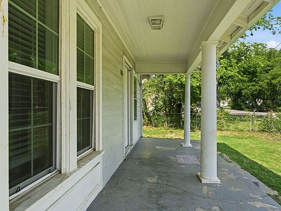 2nd image of 1801 Elizabeth Rd