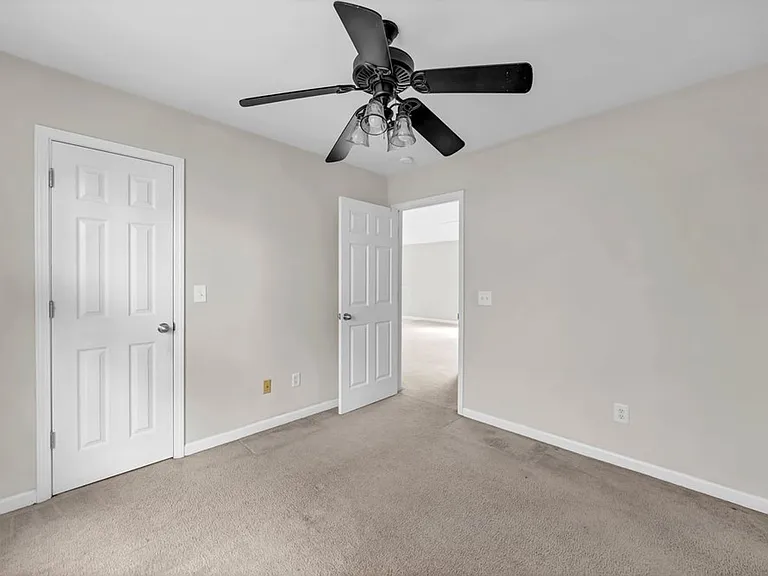 2029 Jackson St — Photo 16
