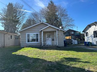 9215 12th Ave NE, Seattle, WA 98115