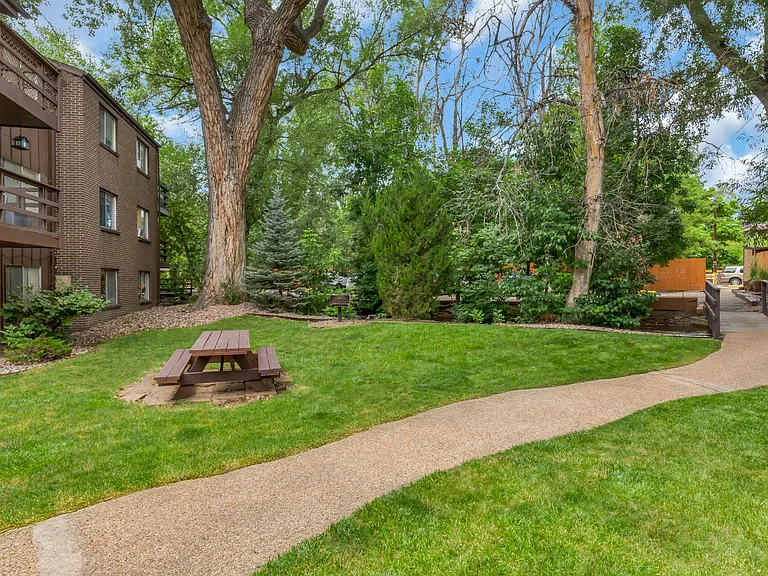 The Cove Apartments — Photo 14