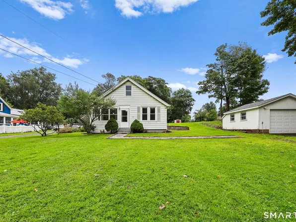 63 Hunt Lane, East Haven, CT 06512