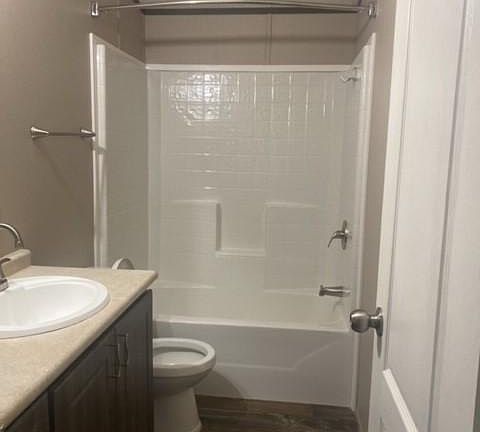 3rd image of 23 Sherwood Forest Dr