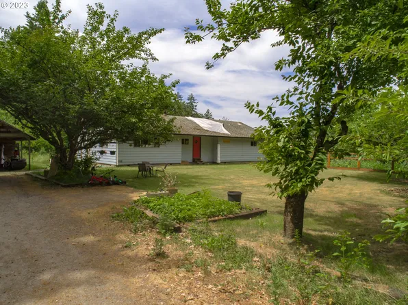 23845 NE Home Acres Rd, Newberg, OR 97132