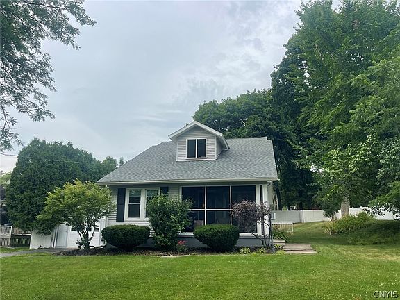 5th image of 118 W Hamilton Ave