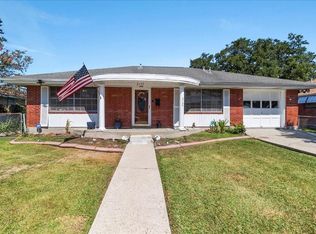 2137 Esplanade Pl, Gretna, LA 70056