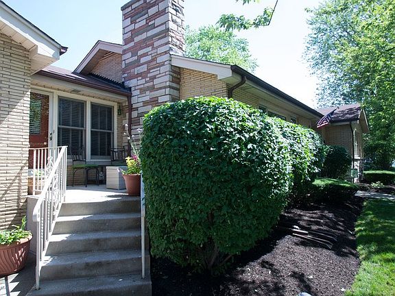 4th image of 9856 S Clifton Park Ave