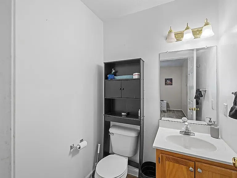1005 D St — Photo 6