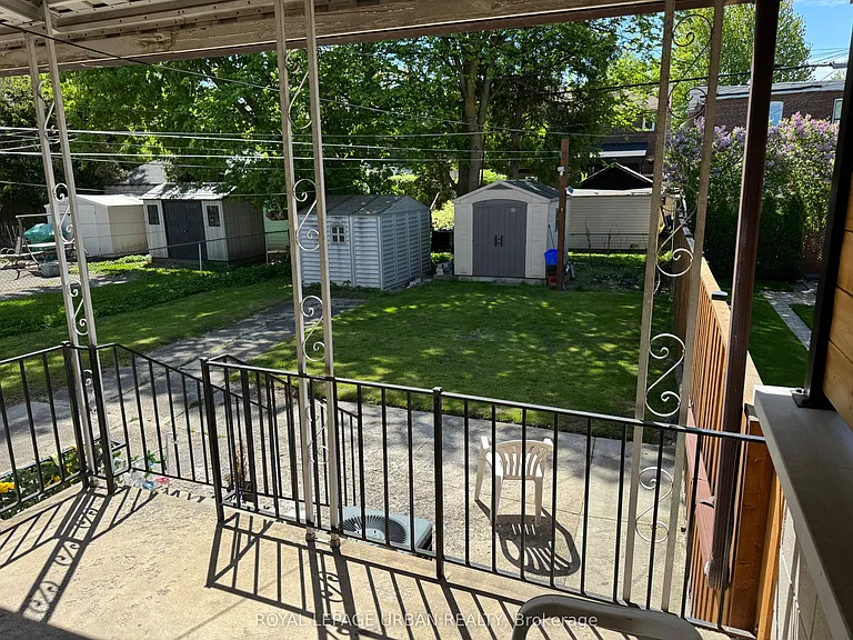 405 Milverton Blvd #UPPER — Photo 11