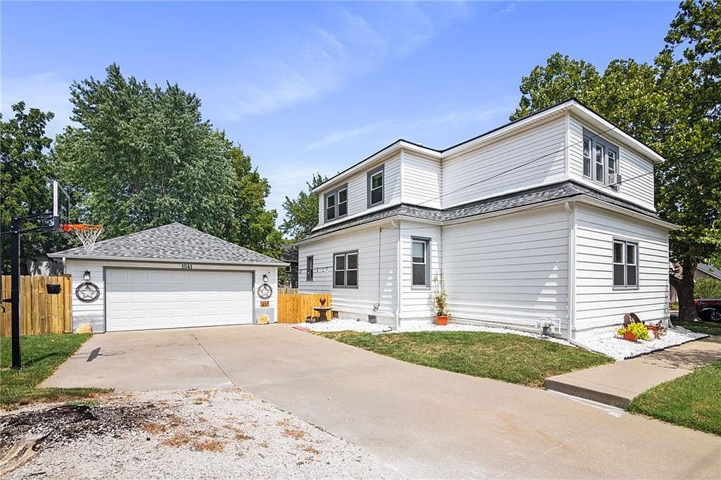1041 W 15th St, Ottawa, KS 66067 MLS 2451292 Zillow