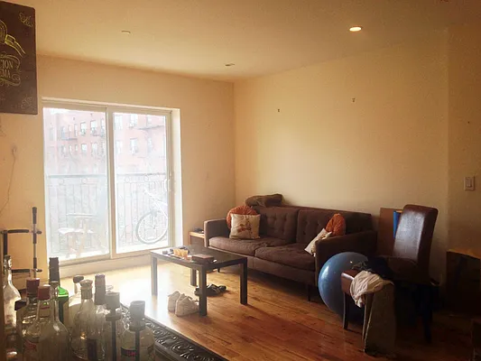 Rented by Sunrise Real Estate | media 32