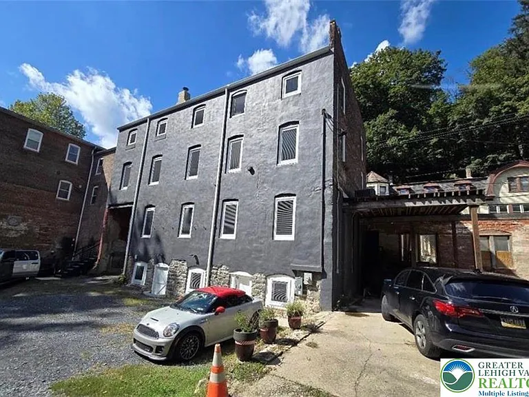 49 N Delaware Dr — Photo 3
