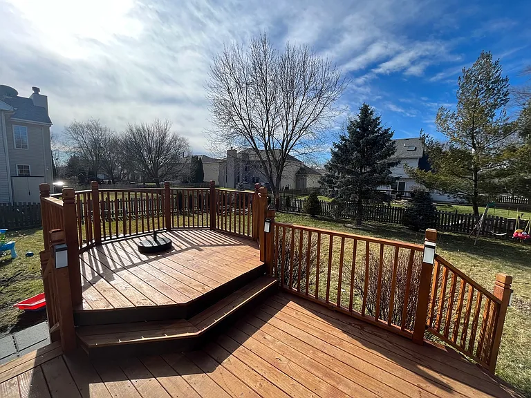 Danbury Dr — Photo 17