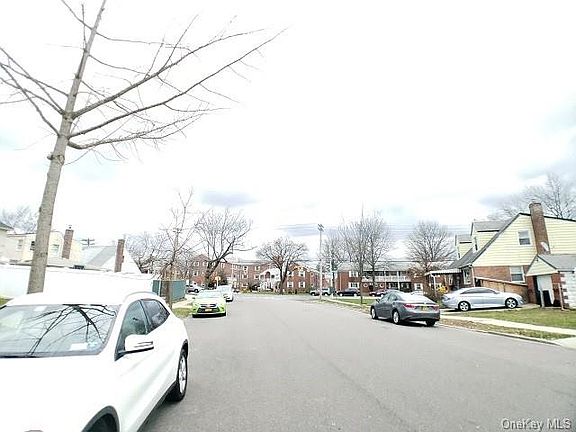 4th image of 252-05 Shiloh Ave