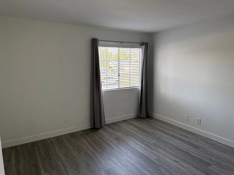 Reed and Brooke Apartments — Photo 35