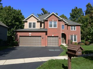 3706 Queen Elizabeth Ct, St Charles, IL