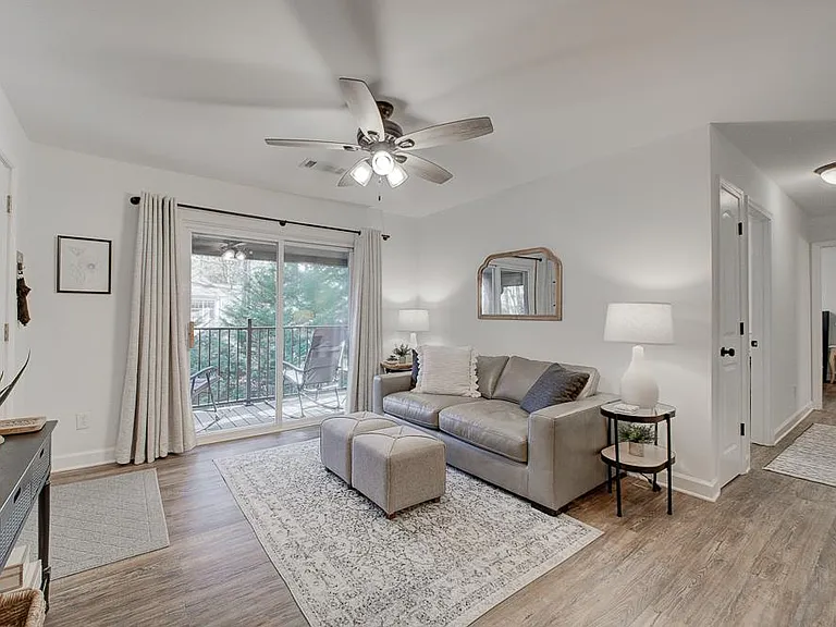 205 Flat Creek Ct #205 — Photo 4