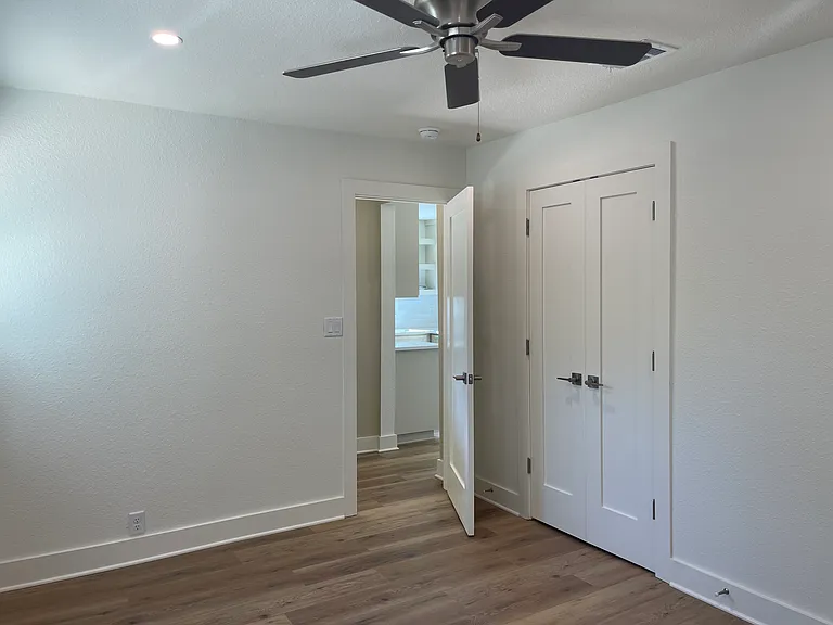 Bedroom ensuite 2