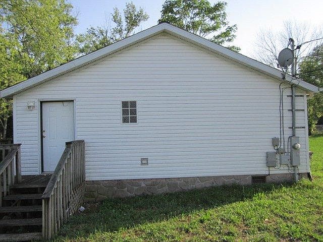2nd image of 720 Metler Dr