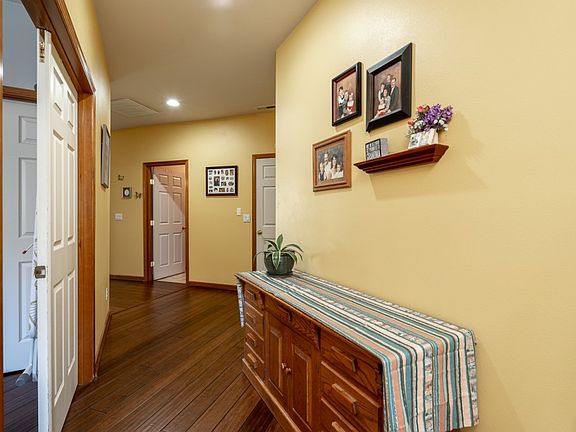 4th image of 3546 Waterford St