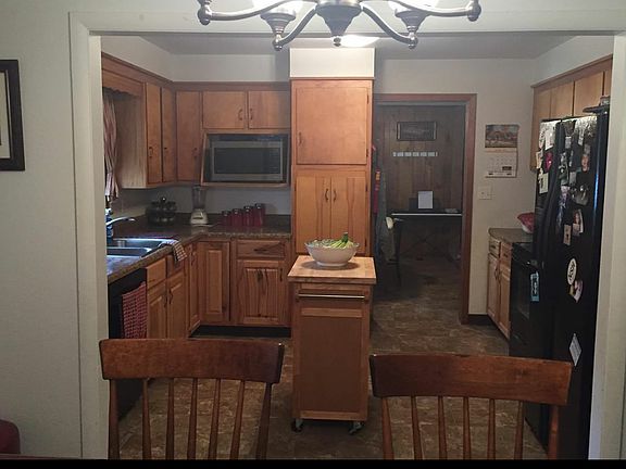 Dining room looking into kitchen