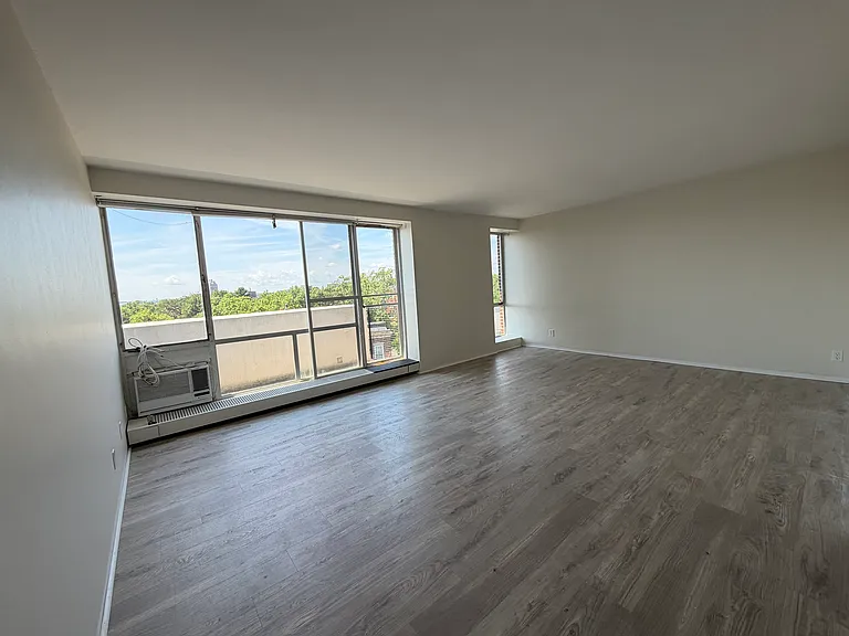 29 Concord Ave #815 — Photo 1