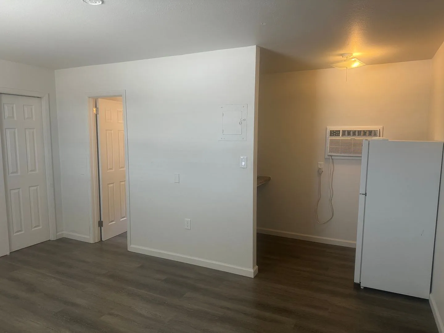 Sun Glo Apartments — Photo 2