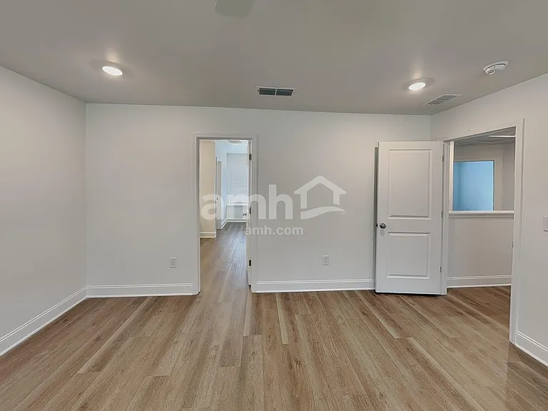 945 Carnelian Ln — Photo 11