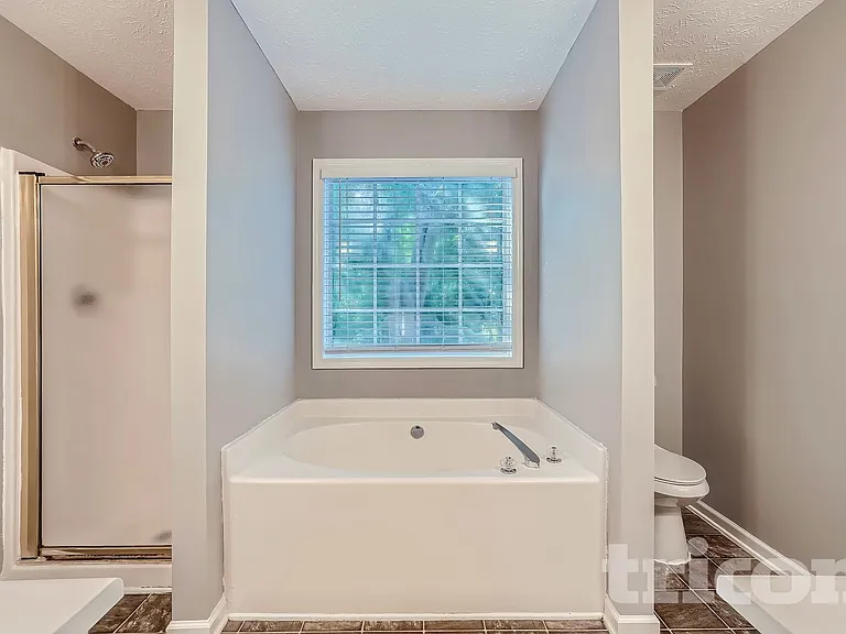 65 Cranbrook Ct — Photo 5