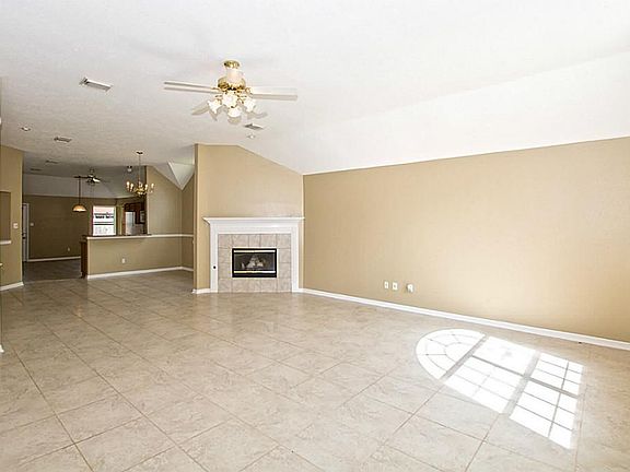 5th image of 18511 Polo Meadow Dr