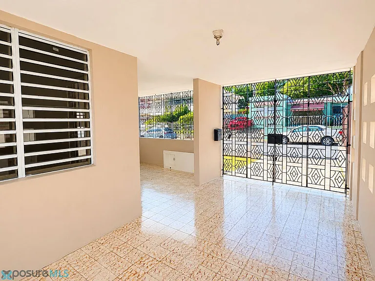 75 Calle Ponce — Photo 2
