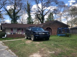 230 Valencia Cir, Centerville, GA 31028