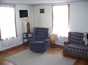 2nd image of 6 Howard St