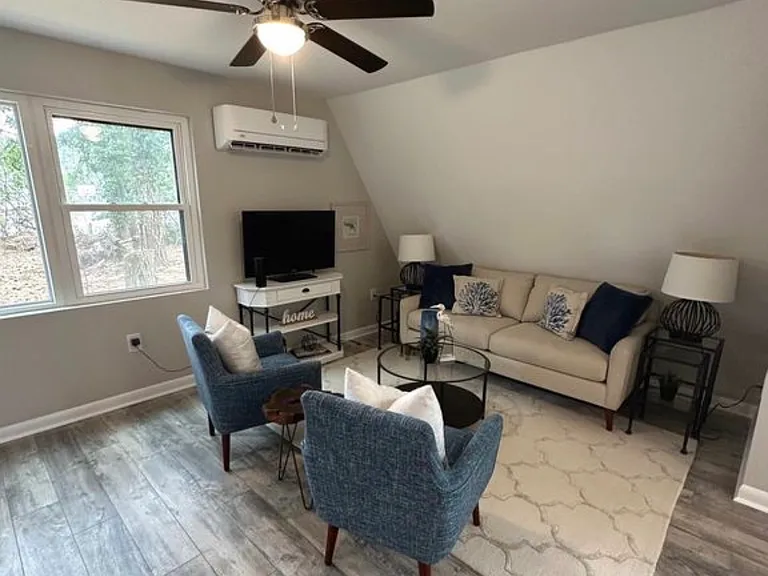 864 Whispering Pine Cir — Photo 2