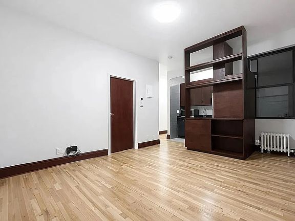 4th image of 28 W 125th St APT 1E