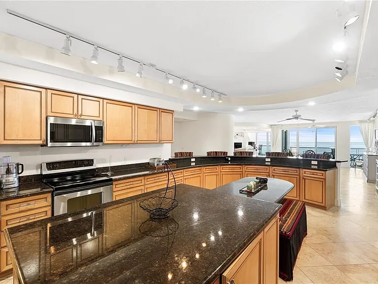 1350 Gulf Blvd #901 — Photo 5