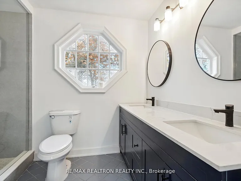6 Woodvale Cres — Photo 15