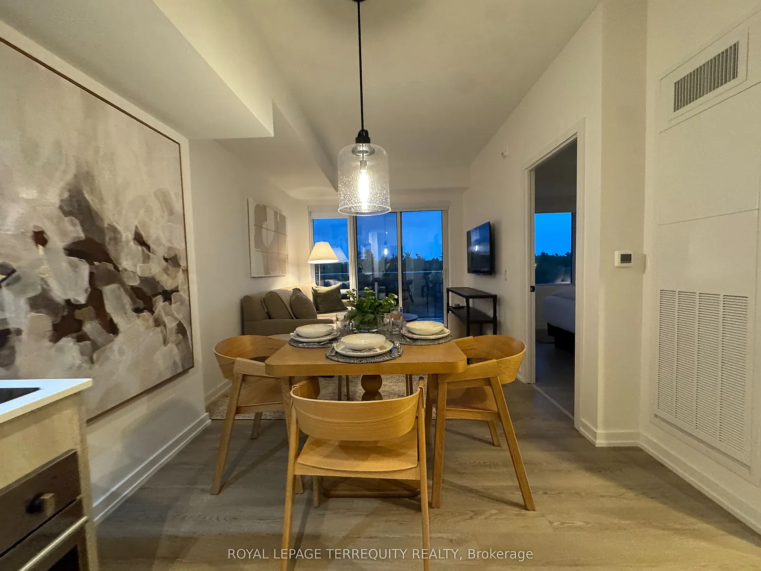2 bed, $2,450 — Photo 3