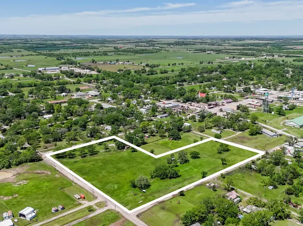 302 S Kansas Ave, Severy, KS 67137